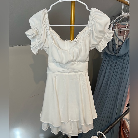 White Miami Bow Back Romper size Medium - Picture 5 of 6